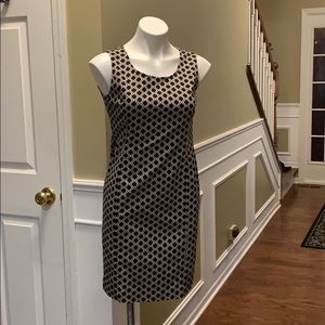 Versatile sleeveless dress